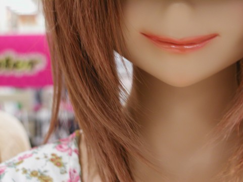 虚構より真実の方があきらかに不利